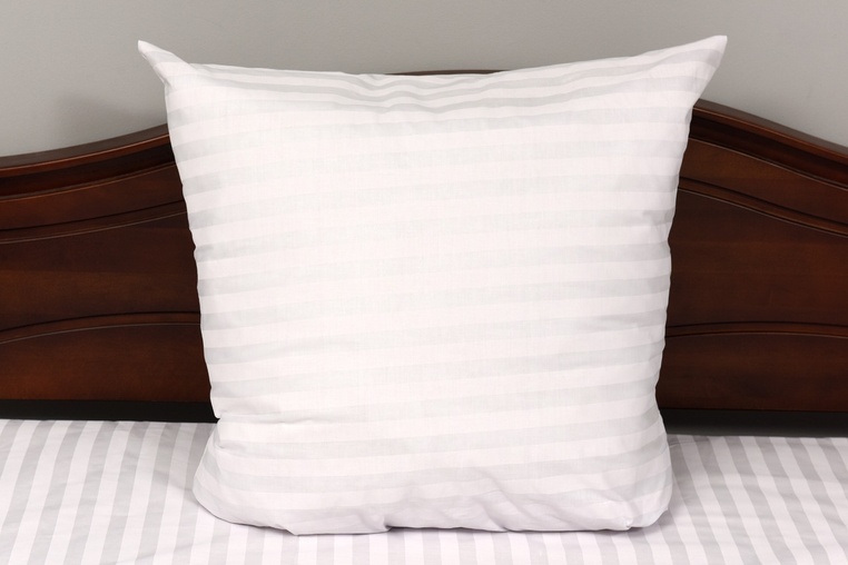 Pillowcase 70X70 white stripe